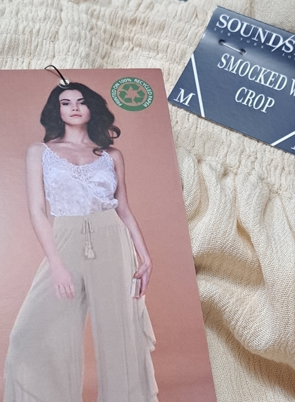 NWT Sound/Style Women's Crop Pants With A Open Ruffle On The Sides  Size M - Picture 9 of 10